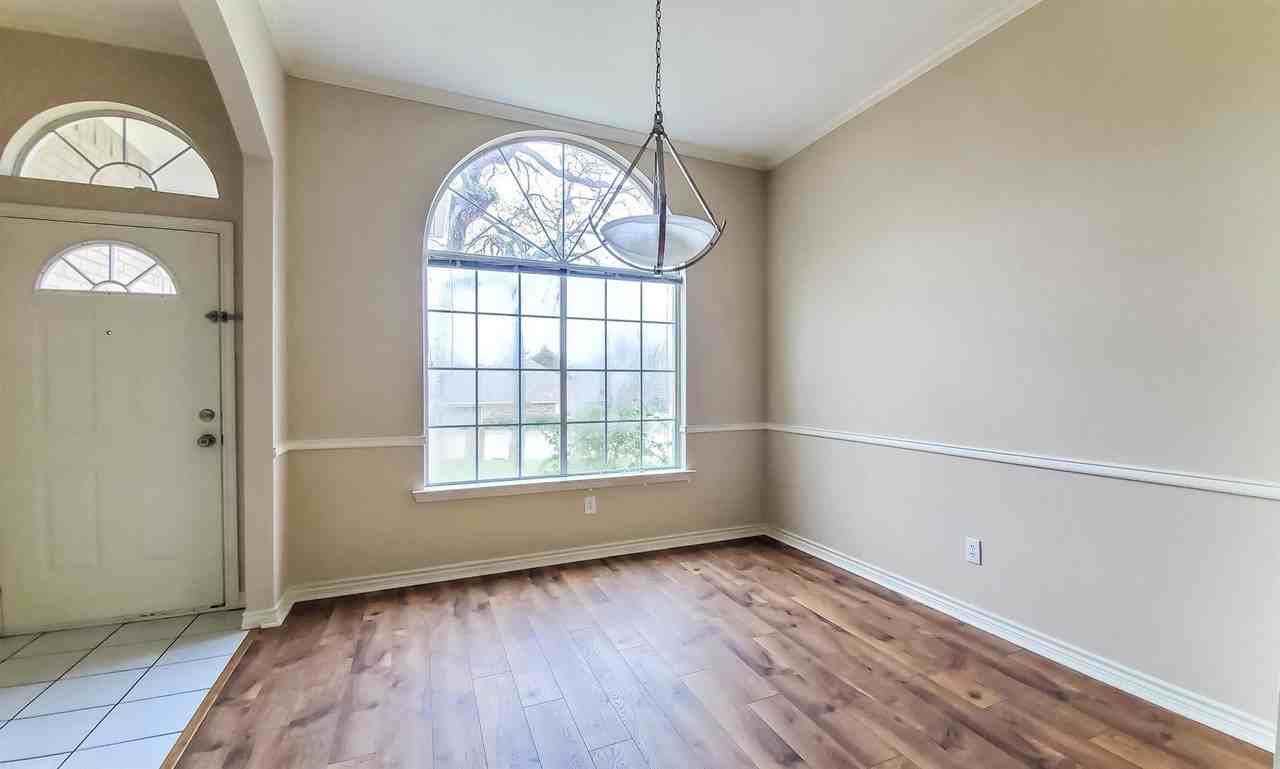 913 S Kentucky St - Photo 2 of 14