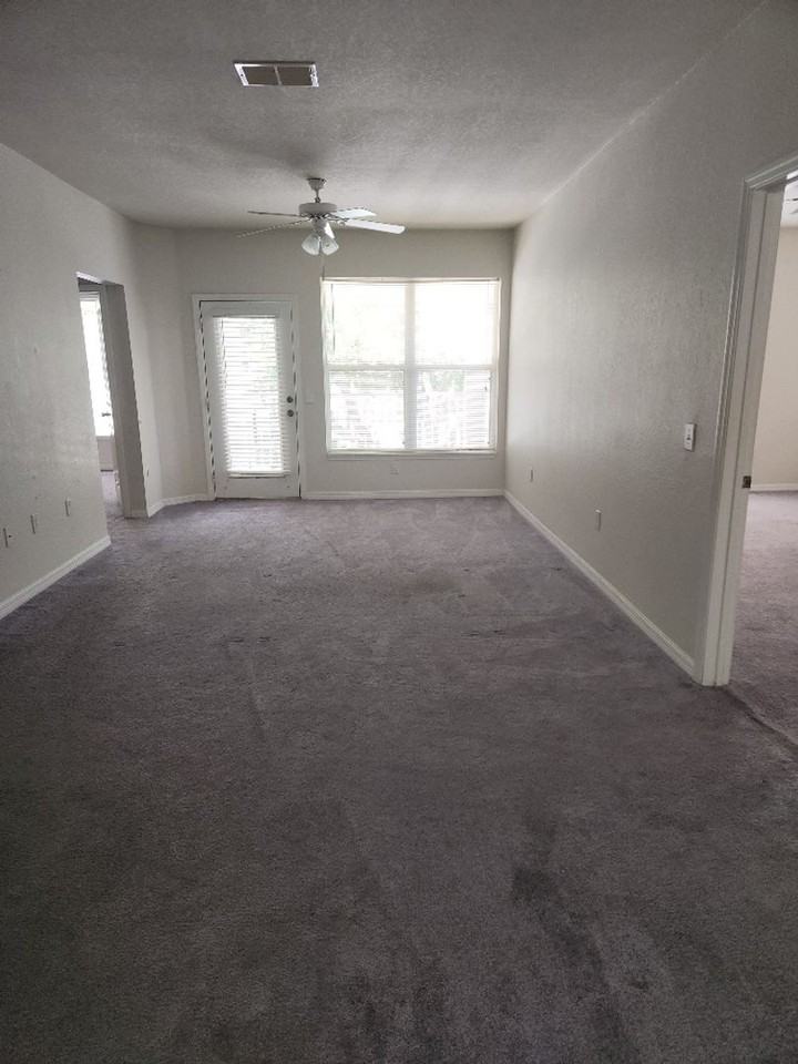 6008 Hemingway Cir - Photo 4 of 8