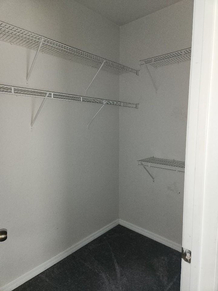 6008 Hemingway Cir - Photo 7 of 8