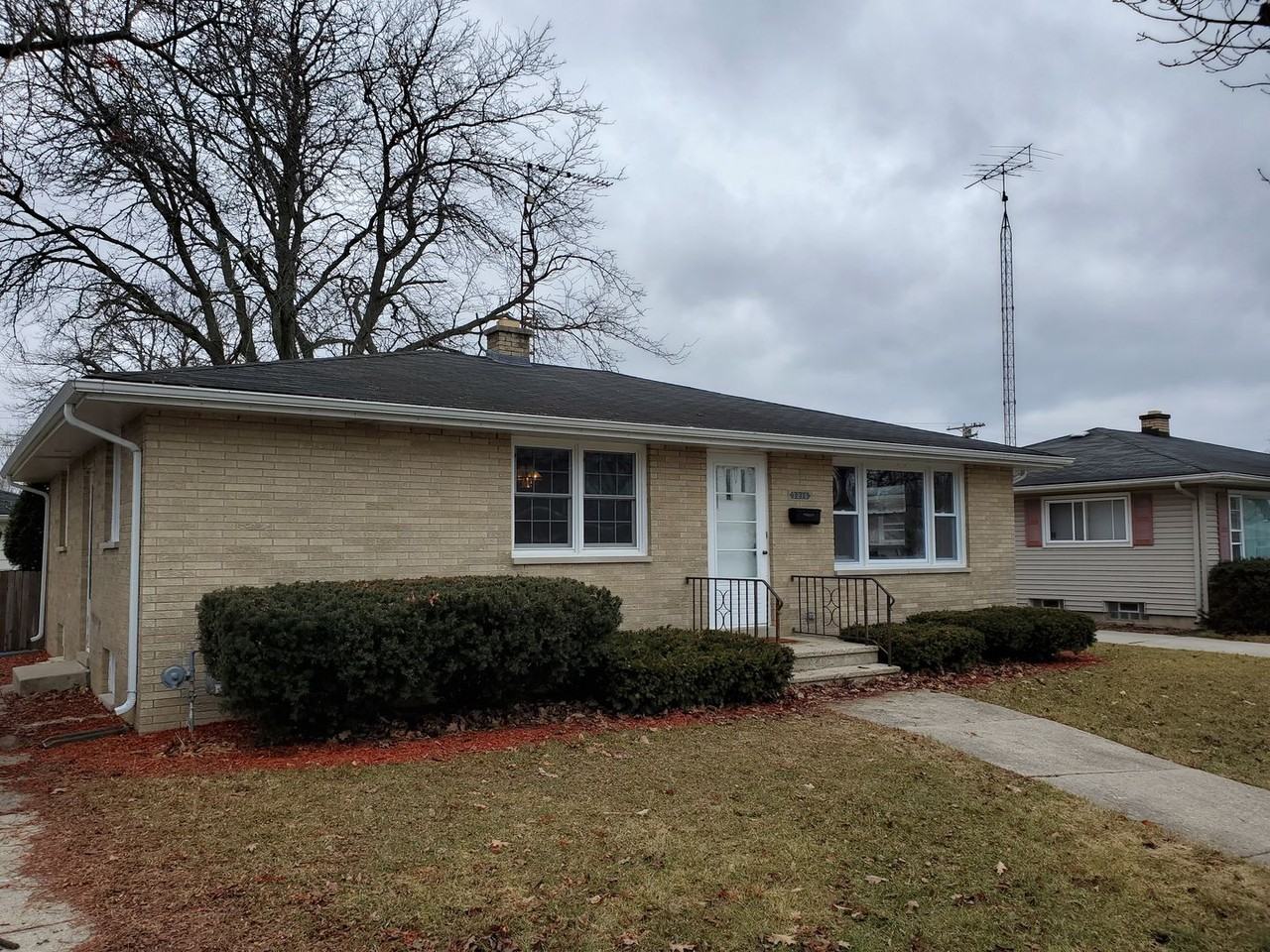 3216 24th Ave - Photo 2 of 24