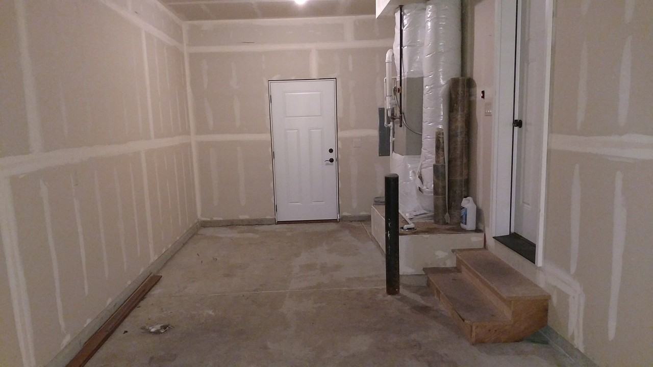 1608 N Catherine St - Photo 7 of 16