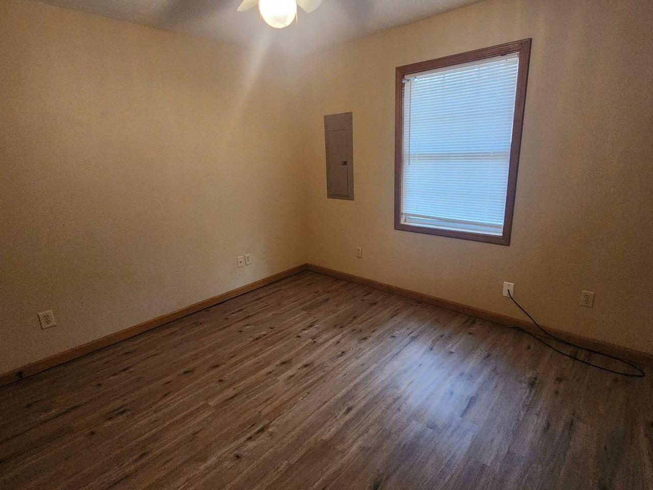 1310B Jeannie St - Photo 2 of 10