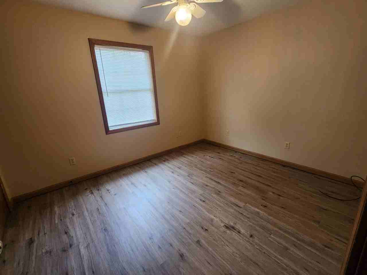 1310B Jeannie St - Photo 5 of 10