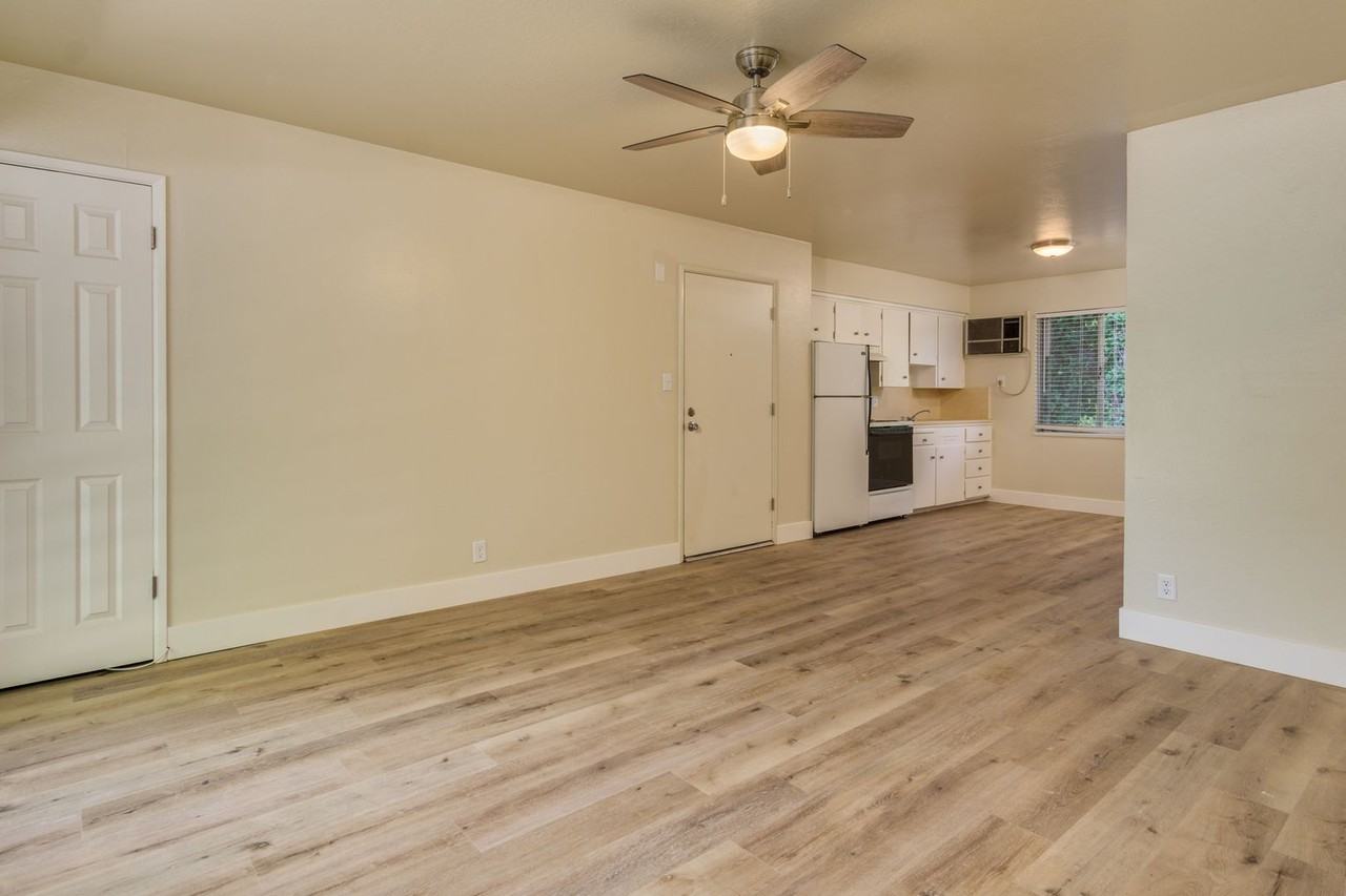 Mountain View Apartments - Photo 2 of 21