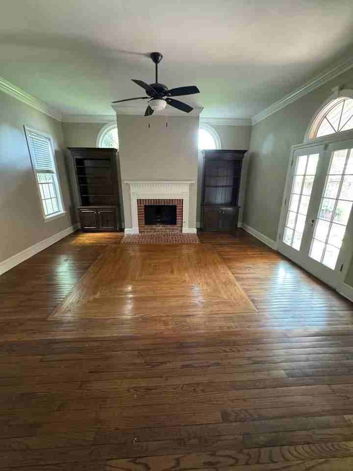 3811 Creswell Ave - Photo 2 of 12