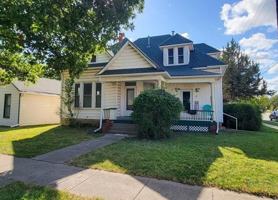 featured image of 1127 Market St