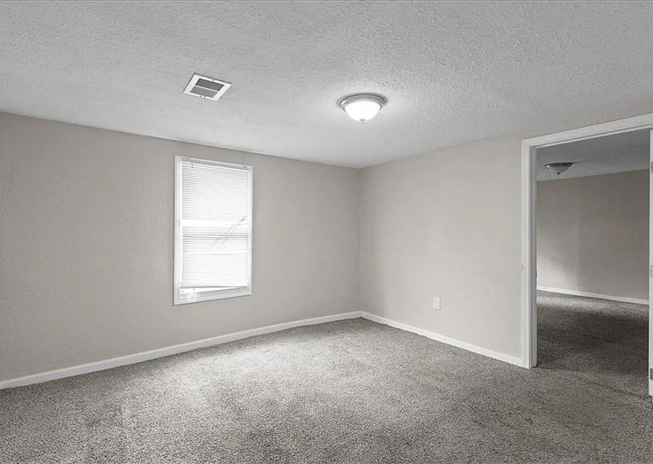 1646 Bennington Ave - Photo 2 of 16