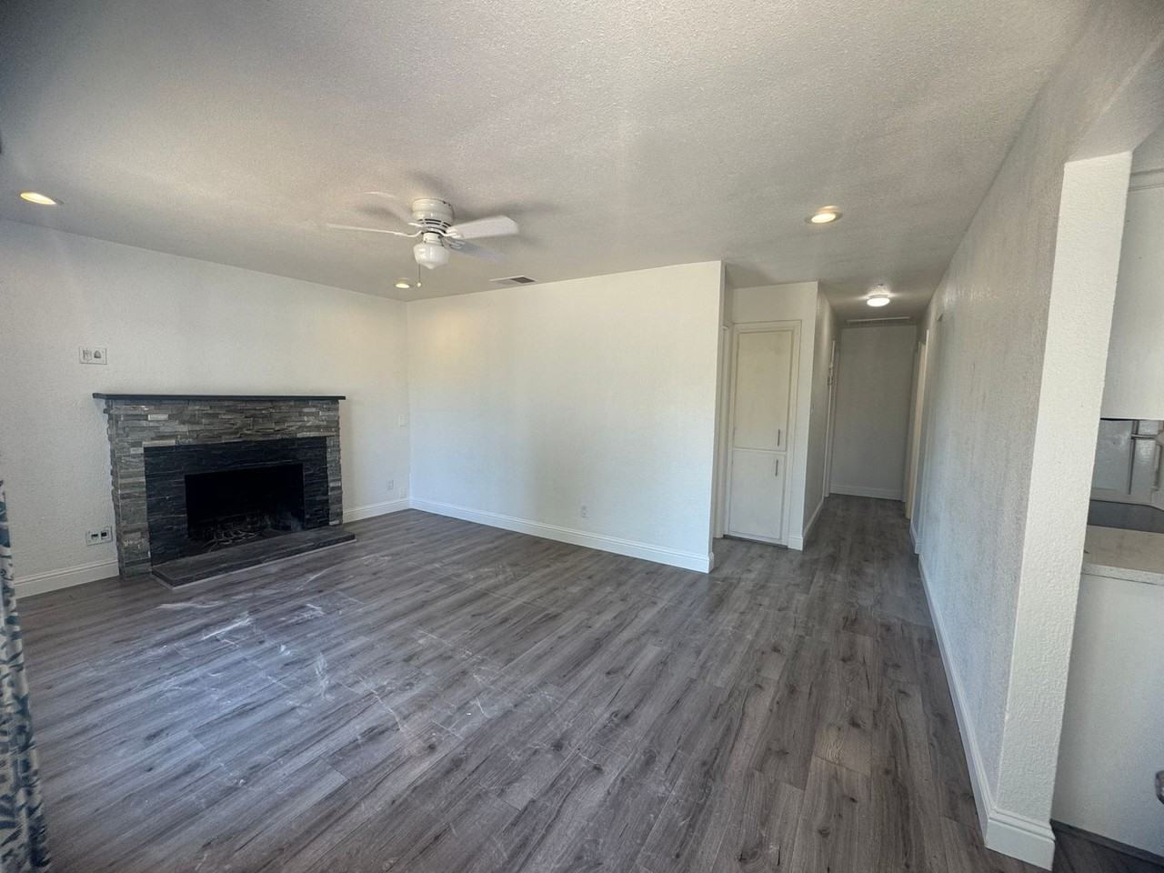 2331 Mangrum Ave - Photo 3 of 26