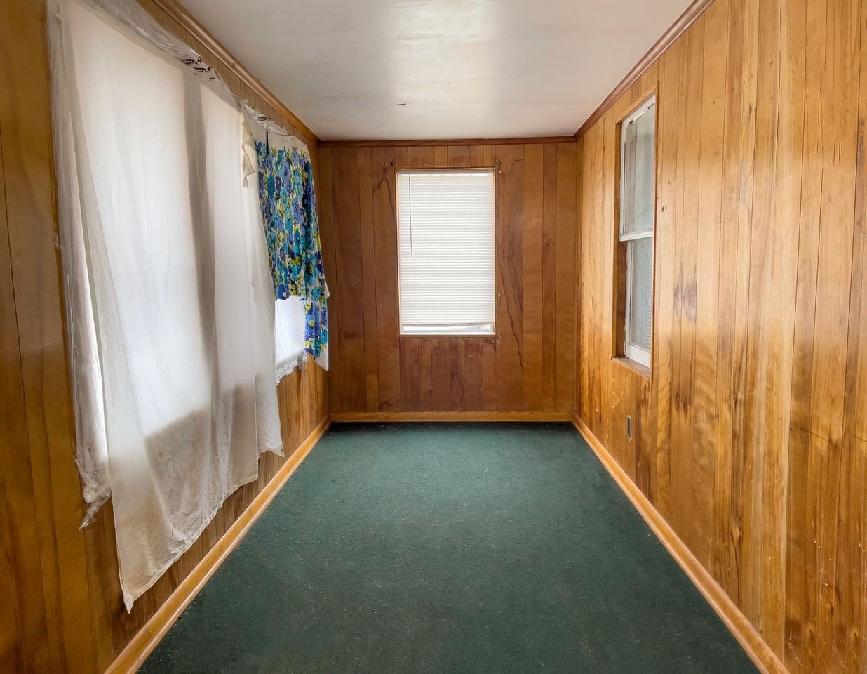 1605 E Butler St - Photo 4 of 26