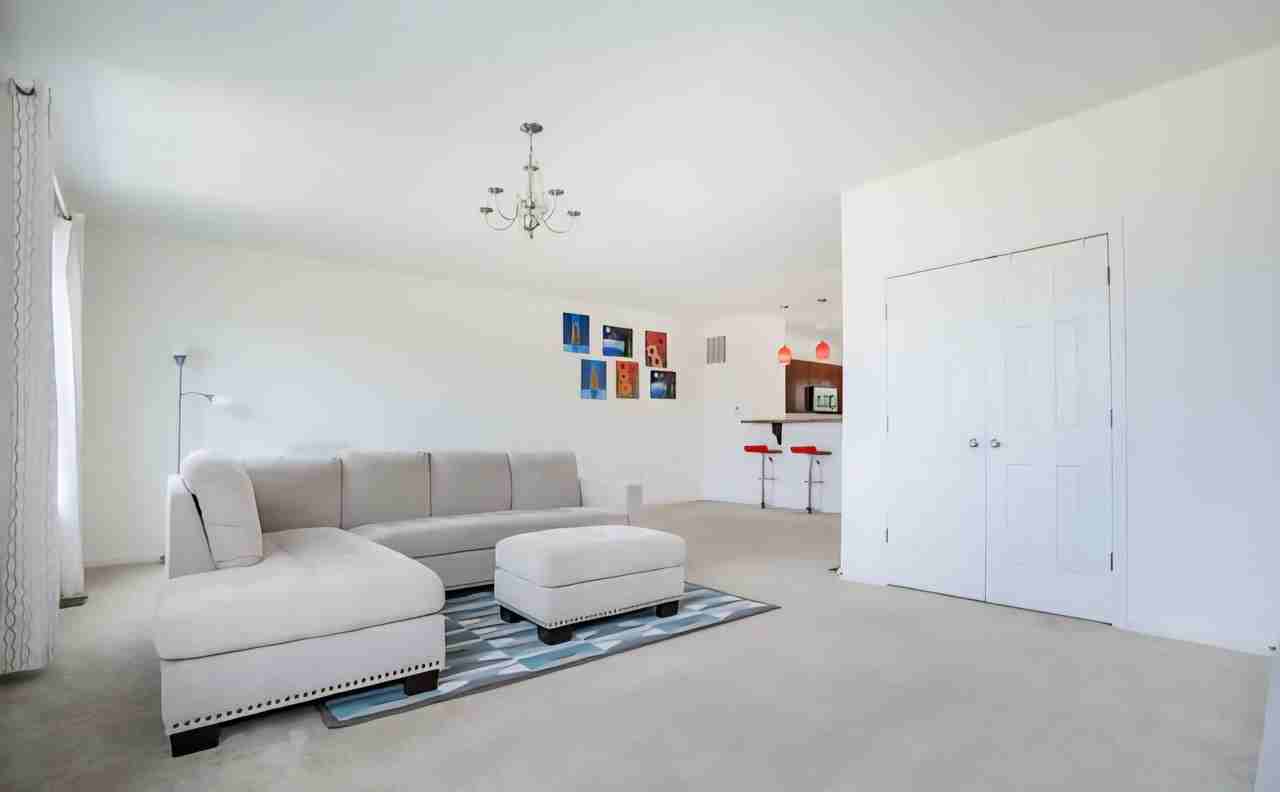 24 Grissom Dr - Photo 4 of 32
