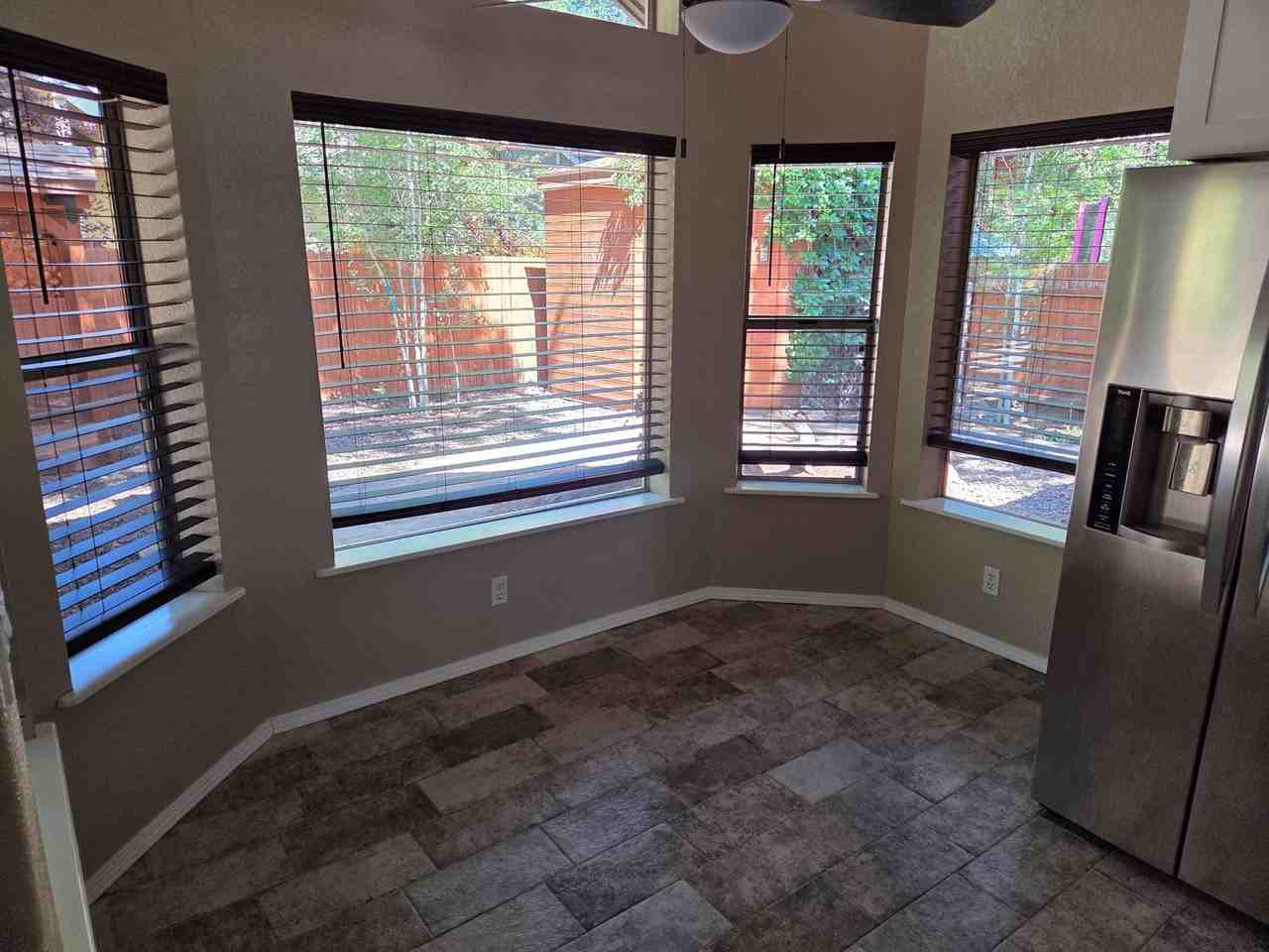 3511 S Amanda St - Photo 2 of 16