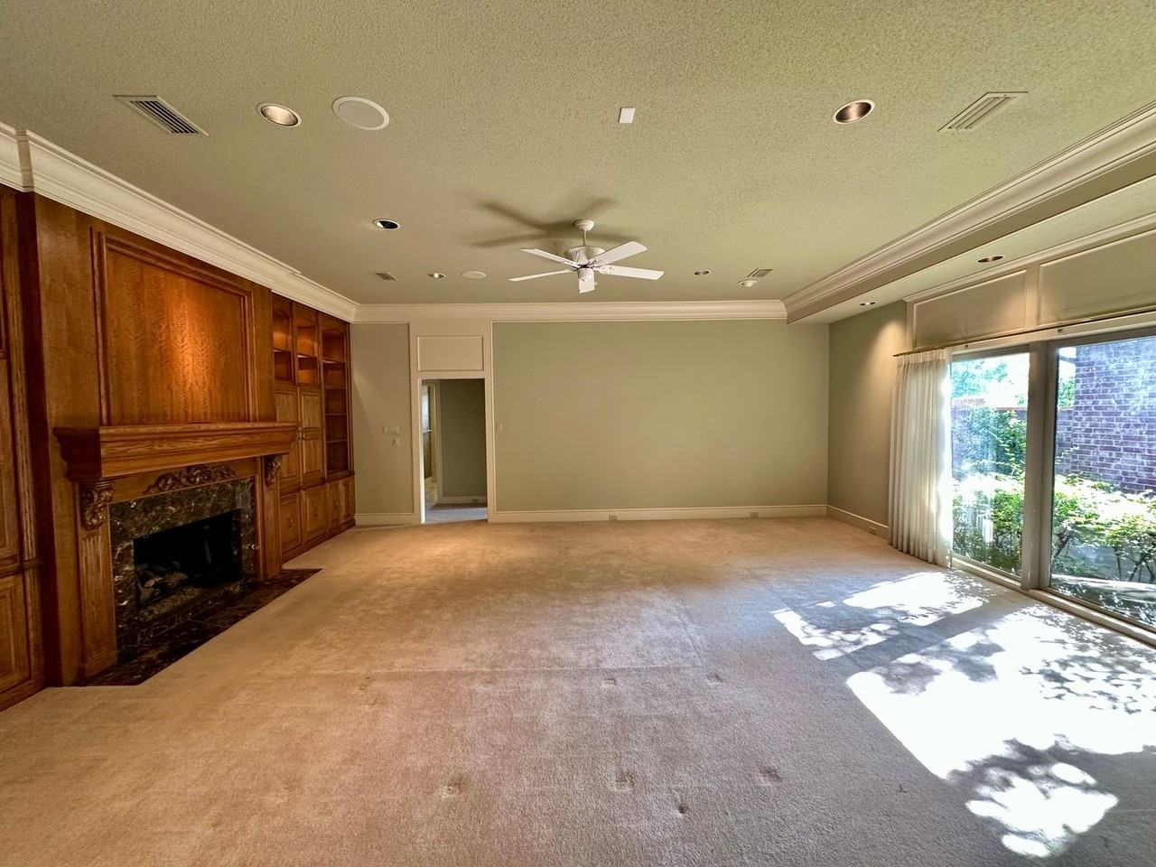 4202 78th St #10 - Photo 3 of 21