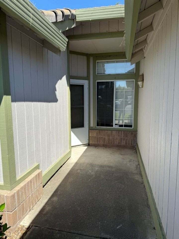 237 Sunridge Way - Photo 7 of 46