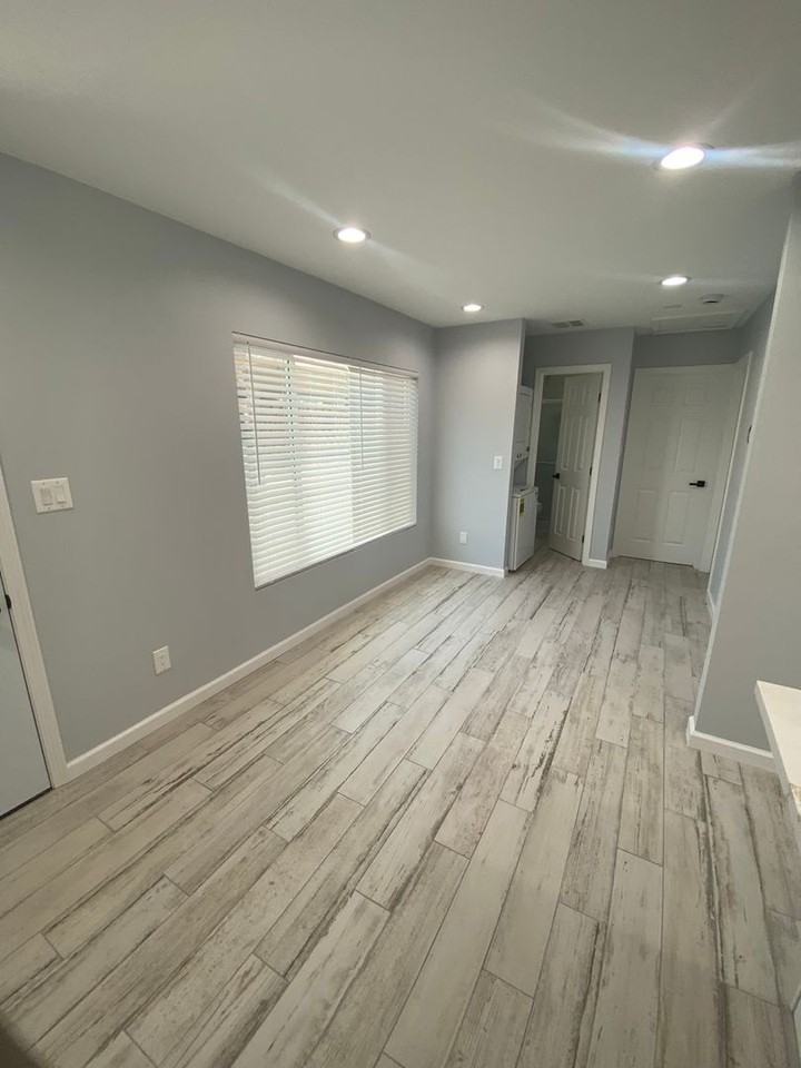 1852 Duncan St #A - Photo 6 of 12