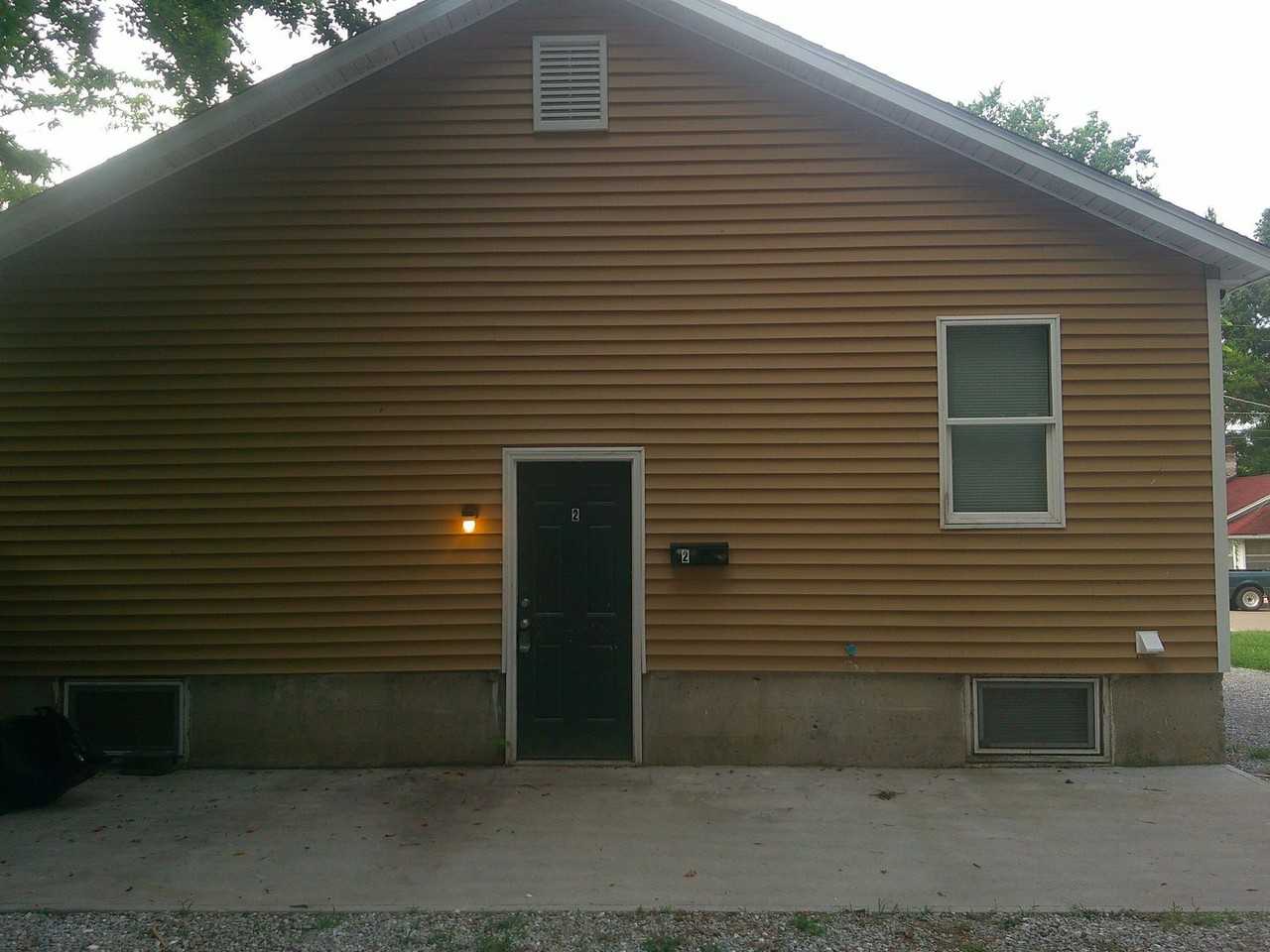 211 Hickman Avenue - Photo 3 of 22