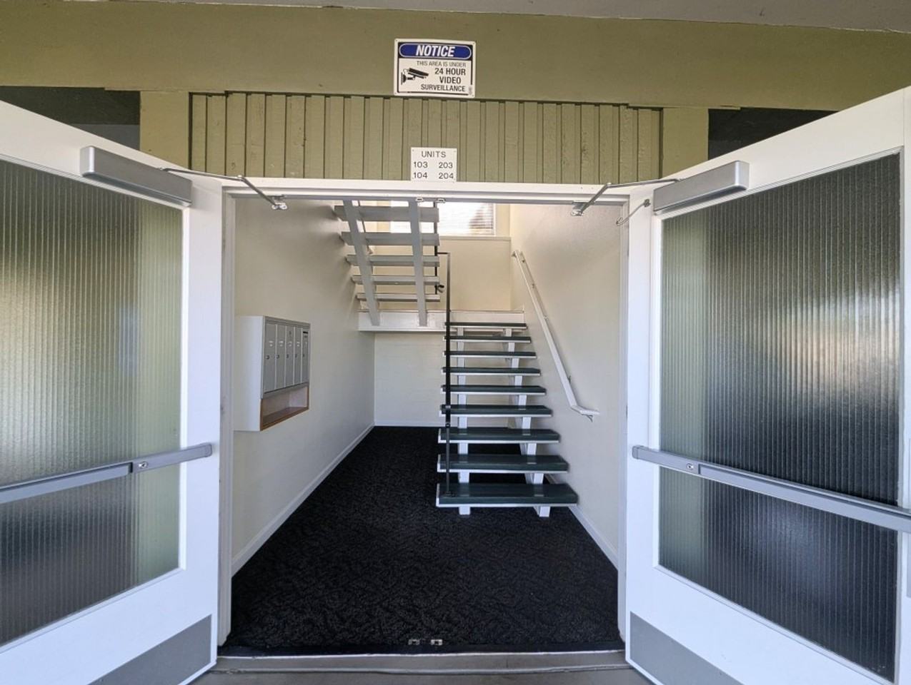 520 Maple St #204 - Photo 3 of 20