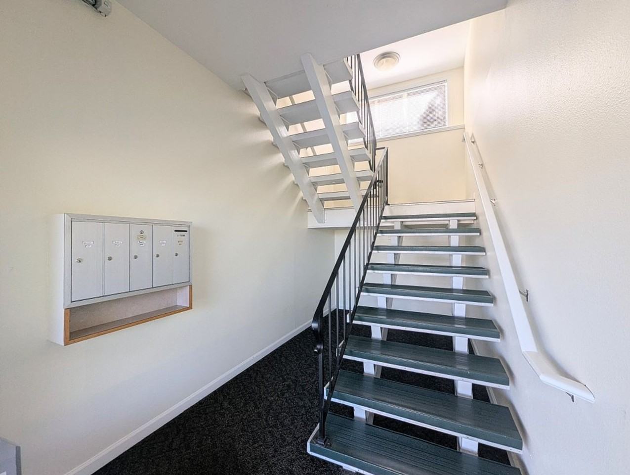 520 Maple St #204 - Photo 4 of 20