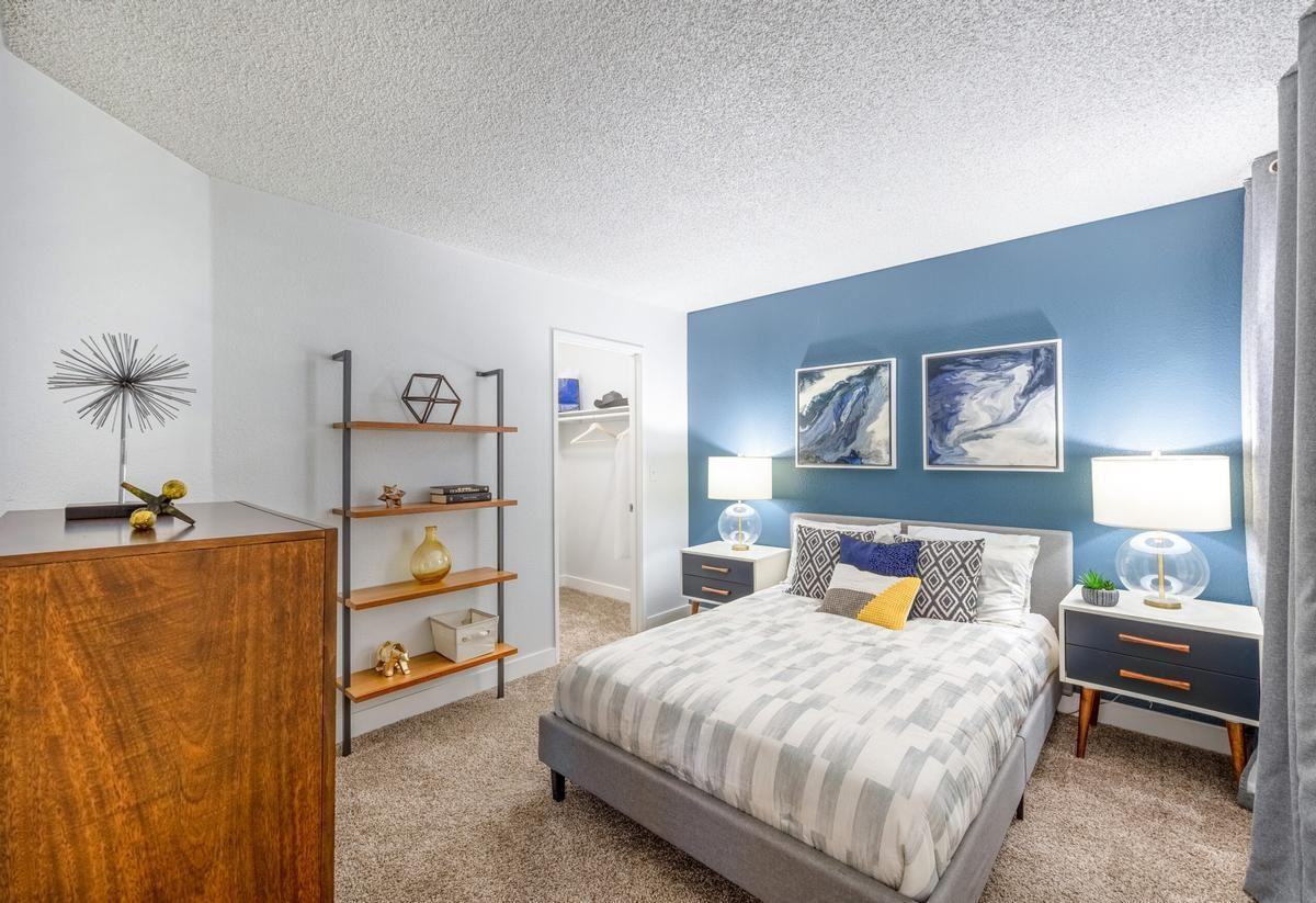 2701 N Rainbow Blvd - Photo 2 of 19