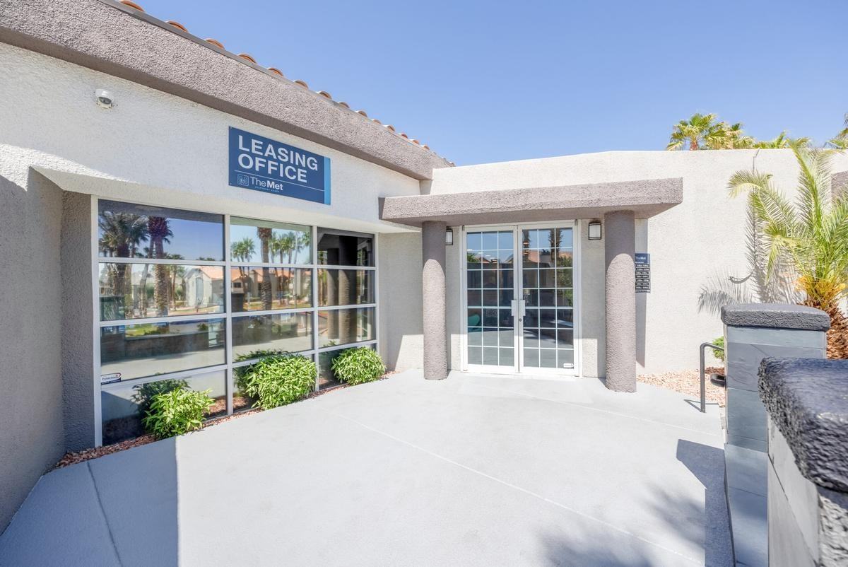 2701 N Rainbow Blvd - Photo 6 of 19