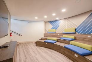 2701 N Rainbow Blvd - Photo 1 of 1