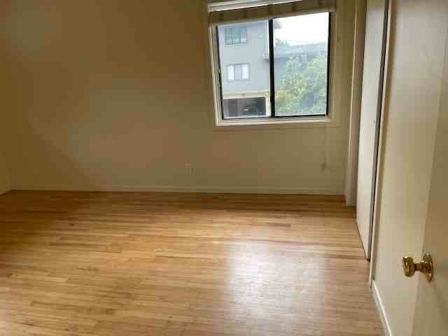 1573 Pershing Drive #B - Photo 5 of 16