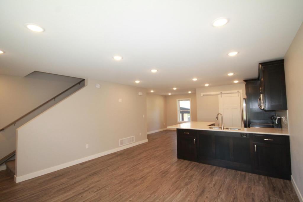 109 N 10th St - Photo 2 of 14