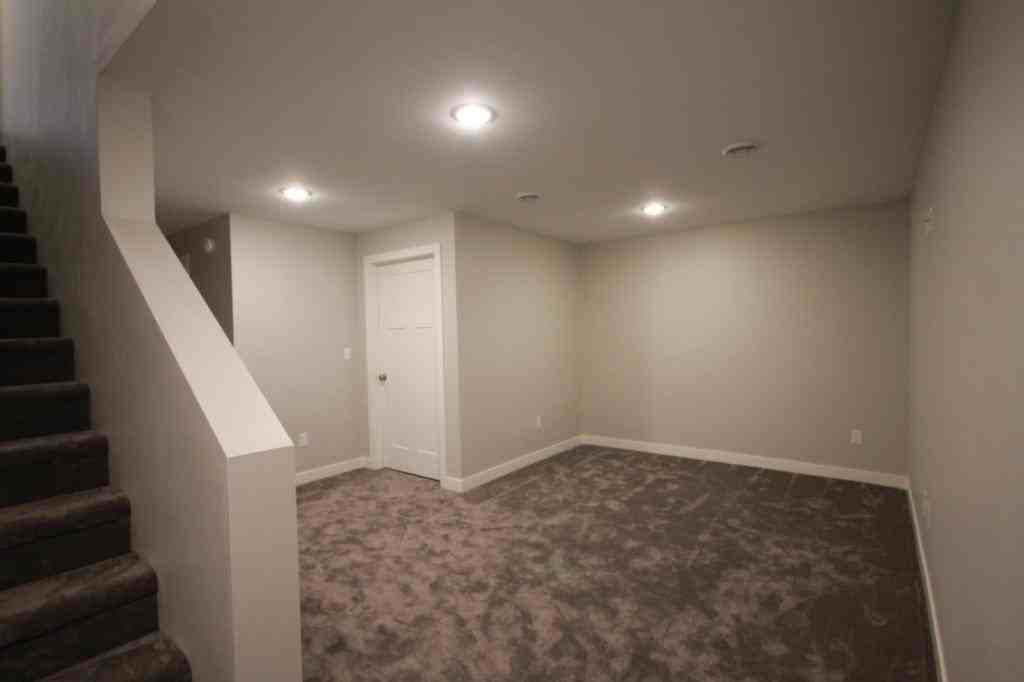 109 N 10th St - Photo 7 of 14