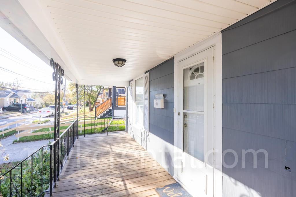 4306 Fisher St - Photo 2 of 35