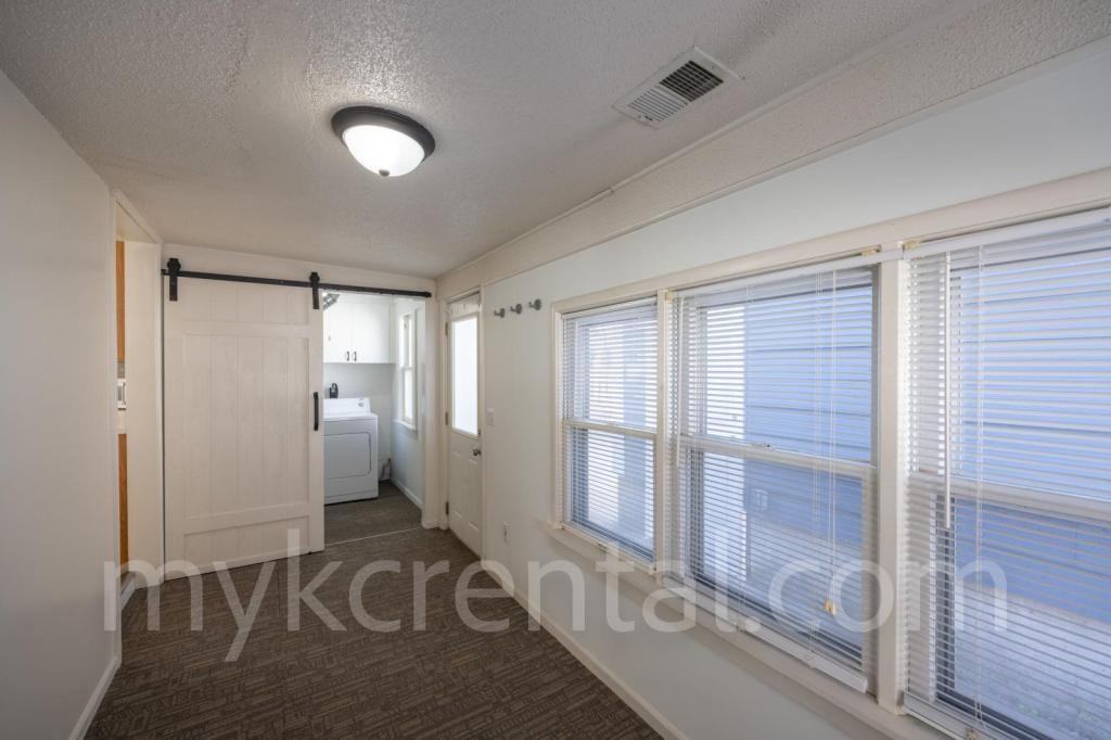 4306 Fisher St - Photo 7 of 35