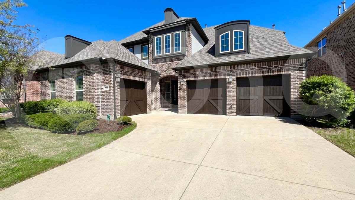 7005 Golf Club Dr - Photo 2 of 10