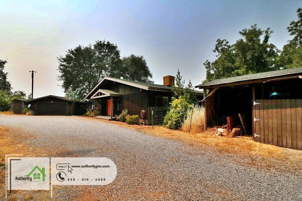 19606 Fish Hill Ln - Photo 2 of 10