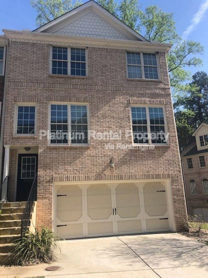 11047 Lorin Way - Photo 2 of 10