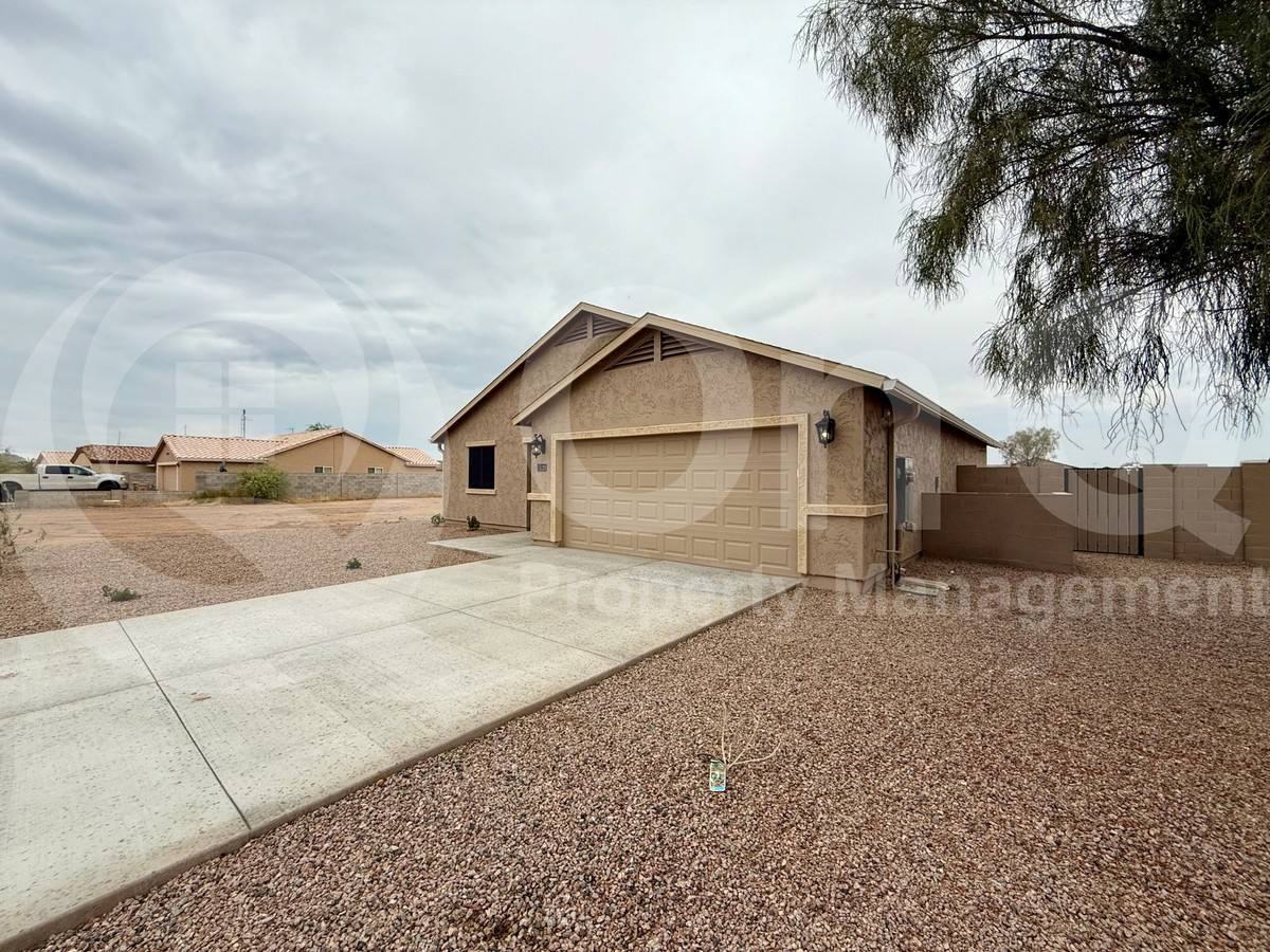 15120 S Amado Blvd - Photo 2 of 10