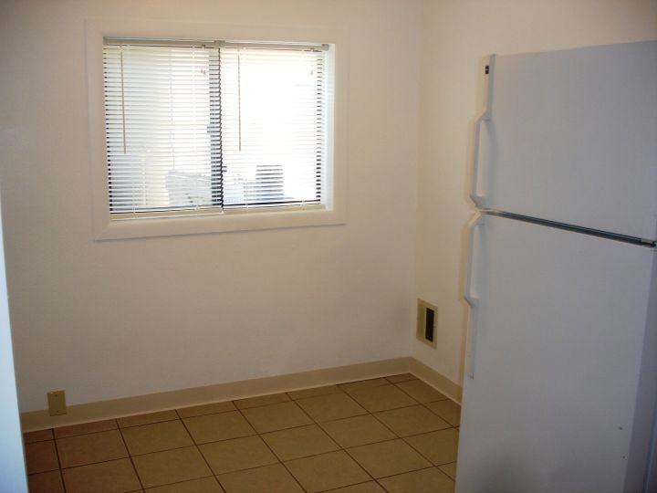 2809 3rd Ave S - Photo 4 of 5