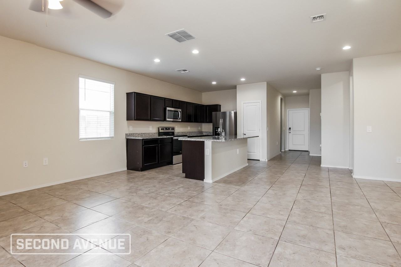 18349 W Faye Way - Photo 5 of 23