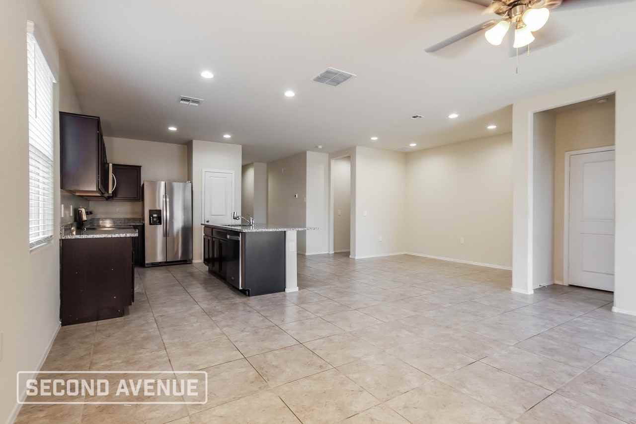 18349 W Faye Way - Photo 6 of 23