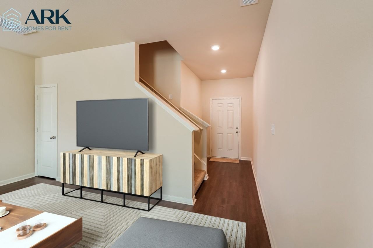 484 Clover Cir - Photo 2 of 30