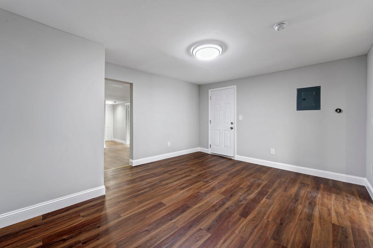 69 2nd St - Photo 5 of 24