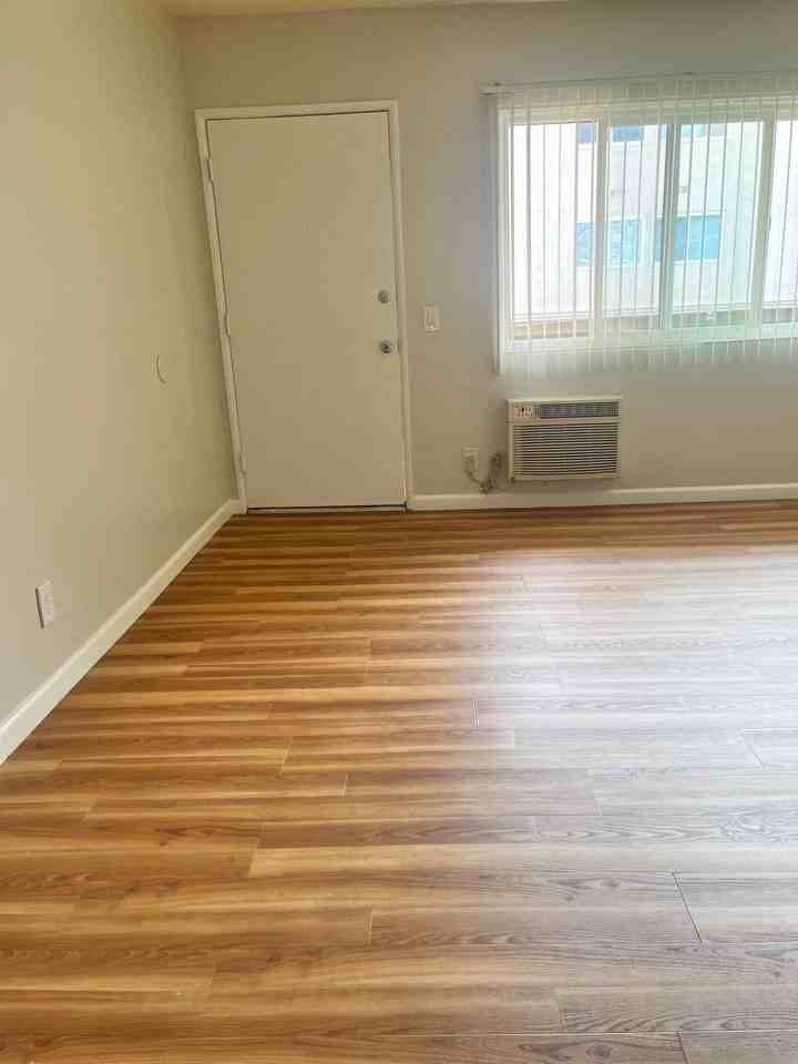 425 N Garfield Ave #9 - Photo 2 of 10