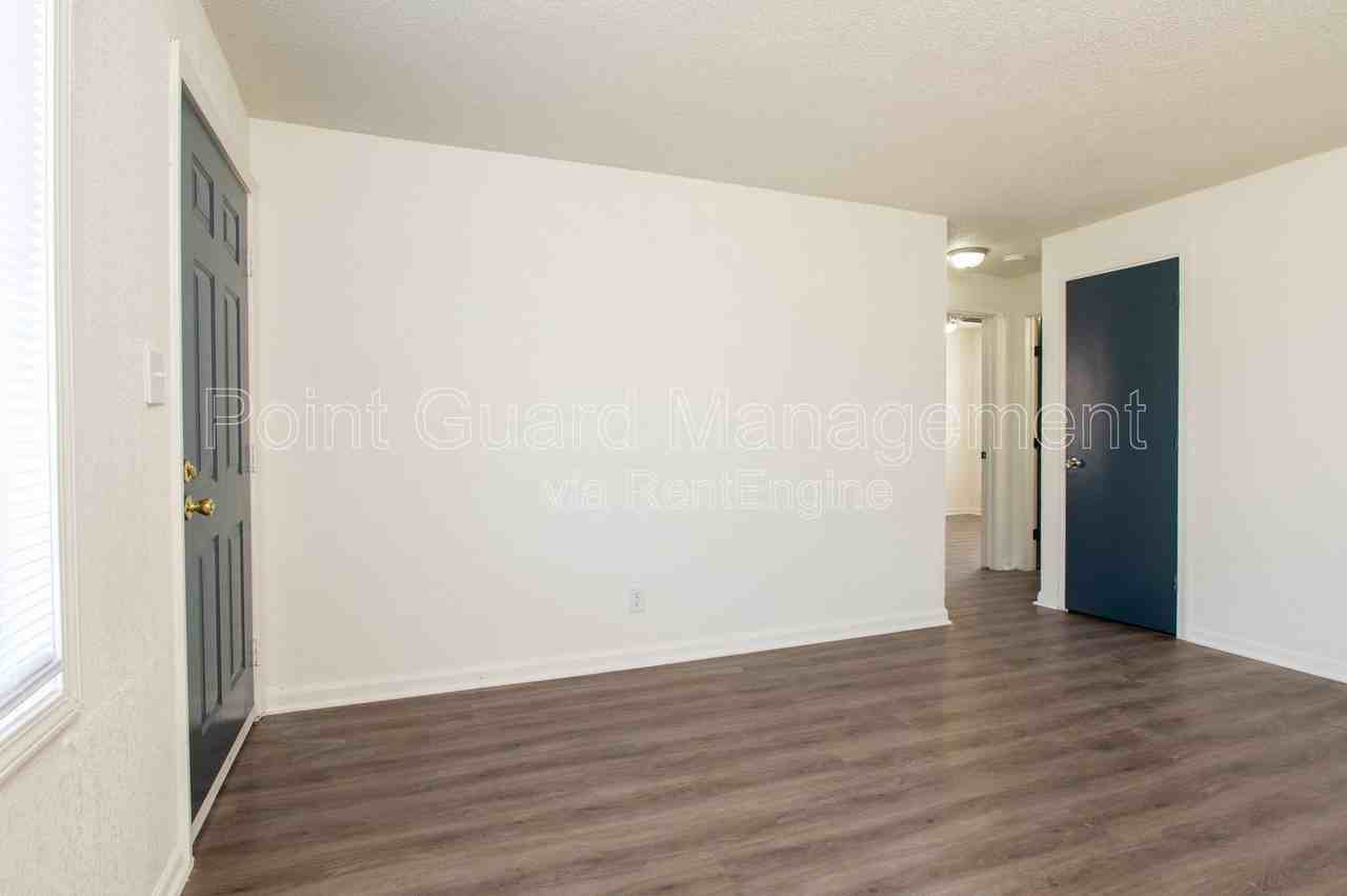 745 S Beverly Dr #745B - Photo 7 of 21