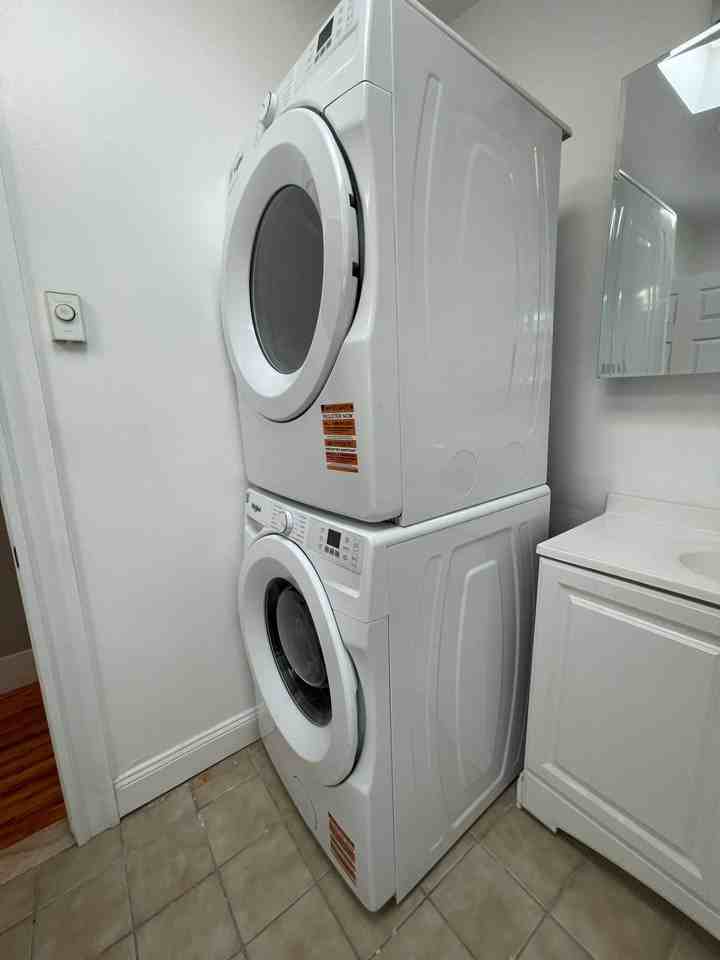 35 Cameron Avenue - Photo 3 of 5