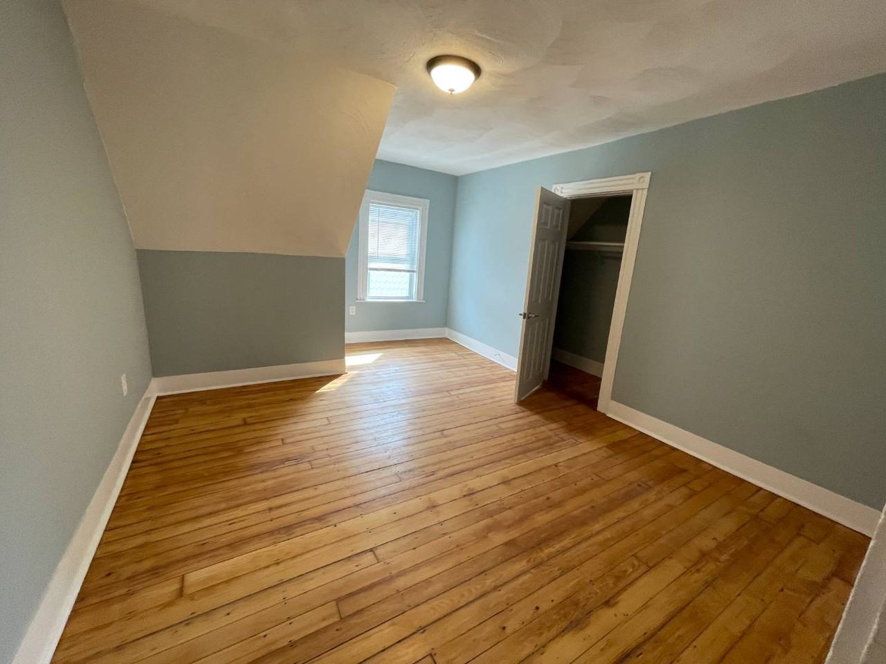 35 Cameron Avenue - Photo 4 of 5