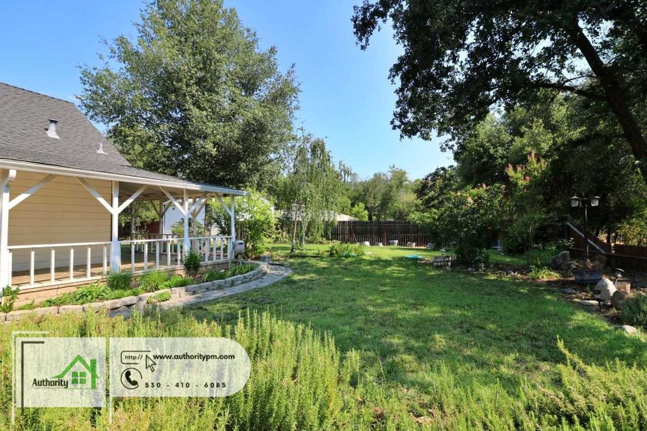 1840 Heller Ln - Photo 3 of 32