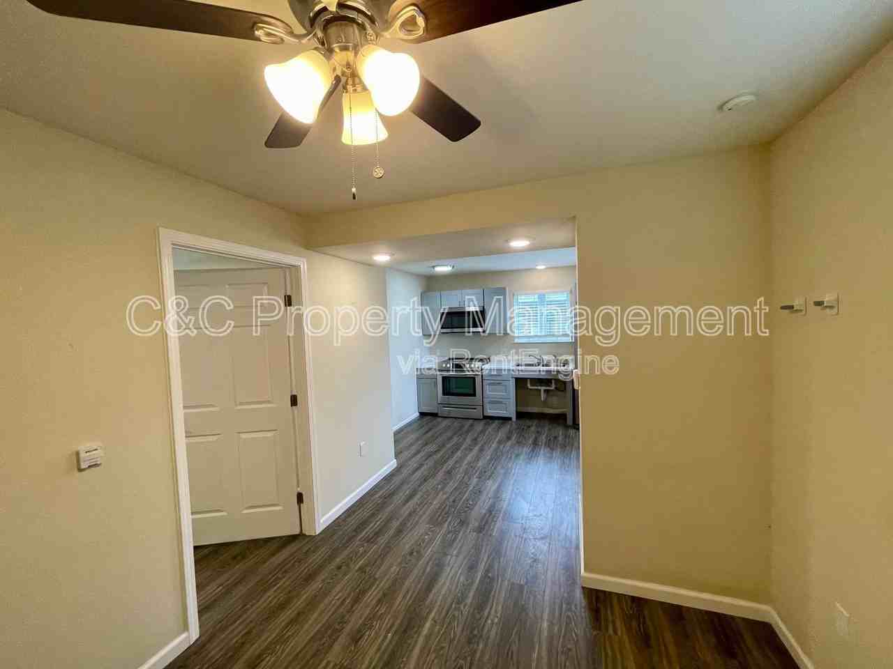 426 Palm Ave #6 - Photo 3 of 6