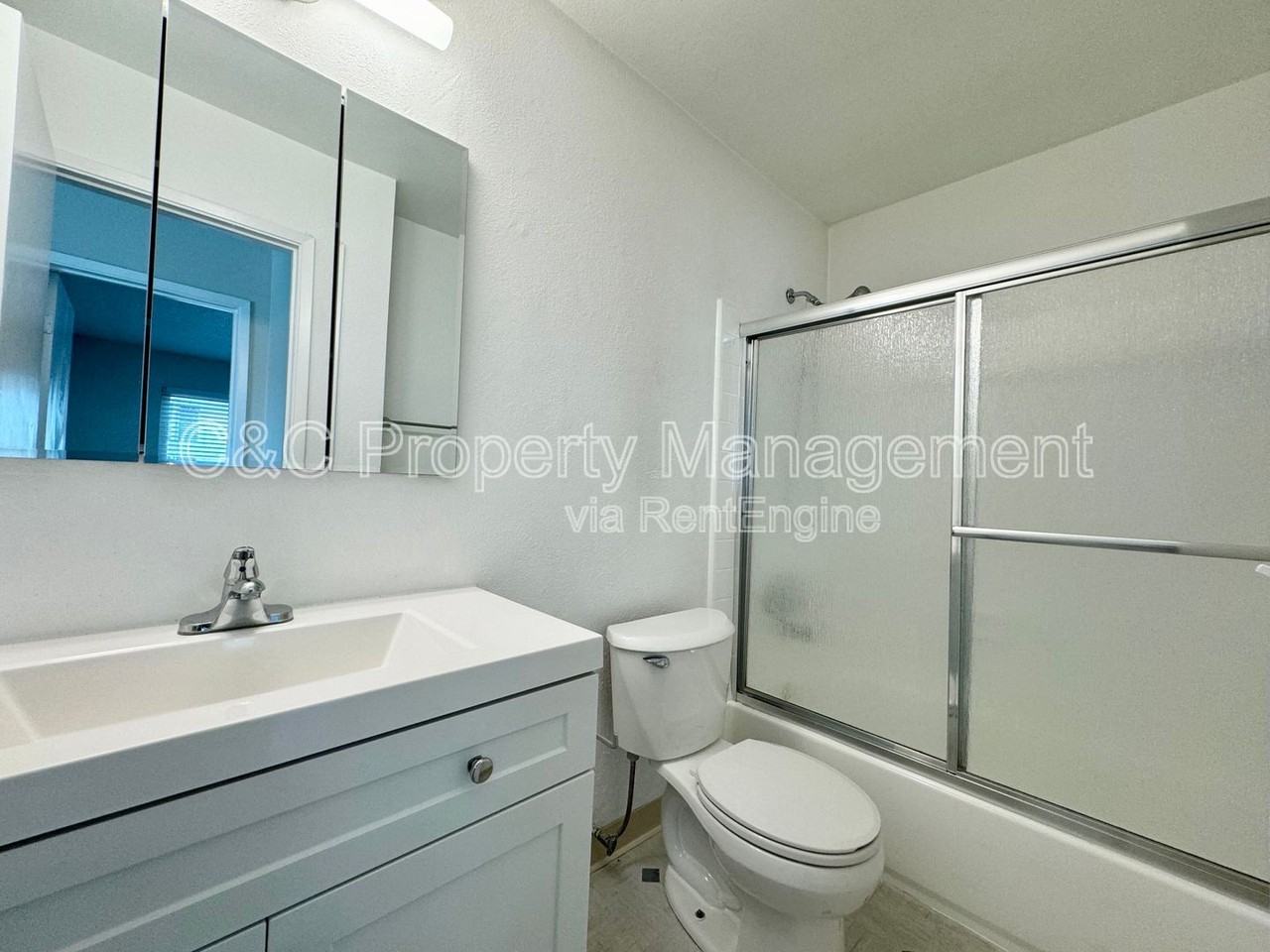 1280 Hilby Ave #26 - Photo 5 of 8
