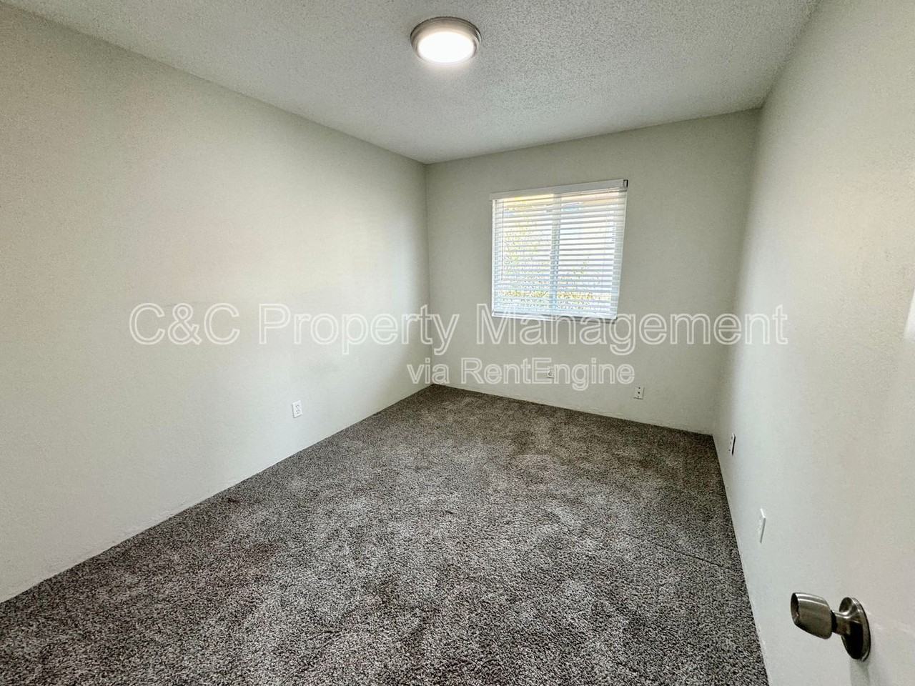 1280 Hilby Ave #26 - Photo 6 of 8