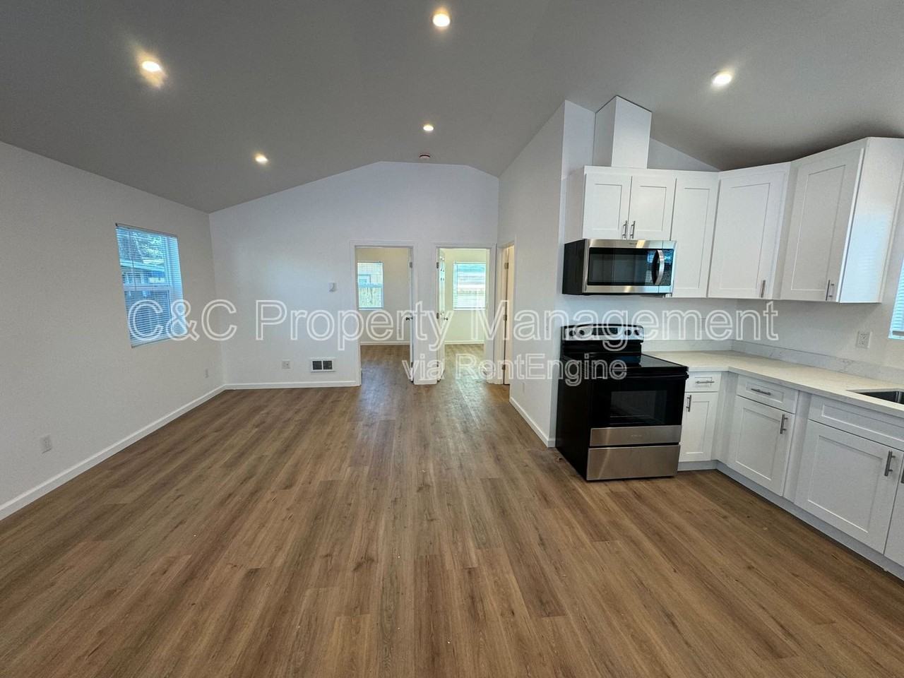 1082 Wanda Ave #F - Photo 2 of 7