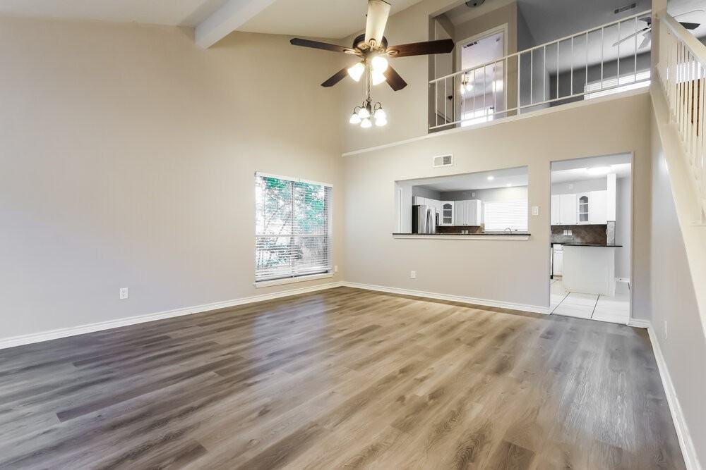 18903 Pine Trace Ct - Photo 4 of 17