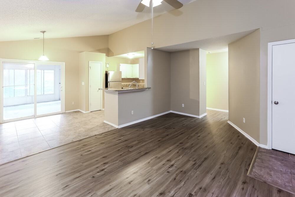 3084 Champion Ln Sw - Photo 5 of 16