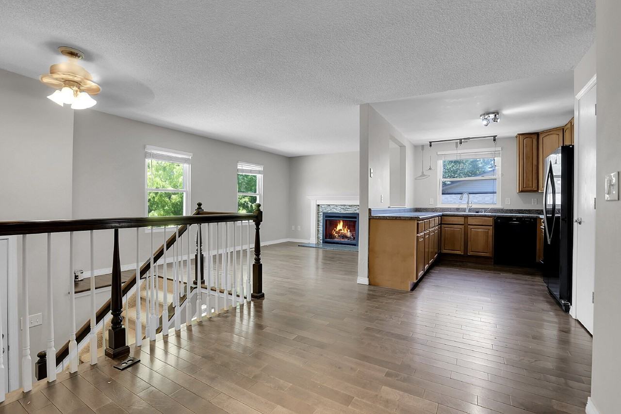 1782 S Genoa Way - Photo 4 of 47
